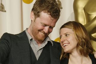 Okamžik, kdy celé Česko vydechlo úžasem. Takhle Markéta Irglová a Glen Hansard (†56) přebírali Oscara! - Super.cz